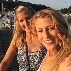 Meet your Posher, Megan